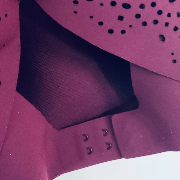 VICTORIA SPORT Women's "Angel Max" Sport Bra NWOT Size 34C - Picture 9 of 9